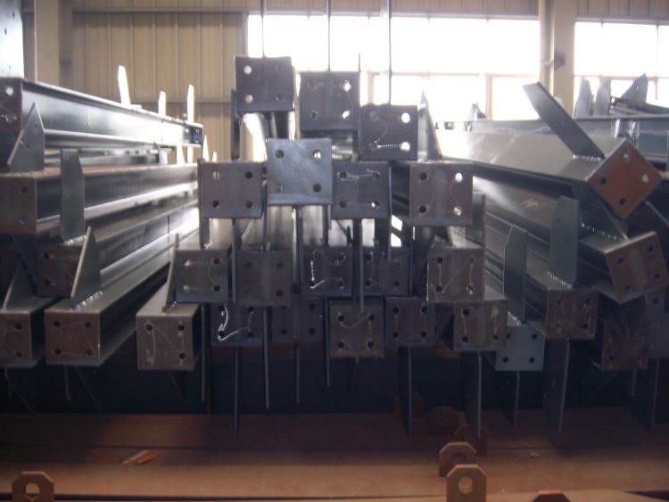 32_Sets_Steel_Reefer_Gantries_Supply_Hidd_Port_Bahrain_8_Open_Top_Container_loading