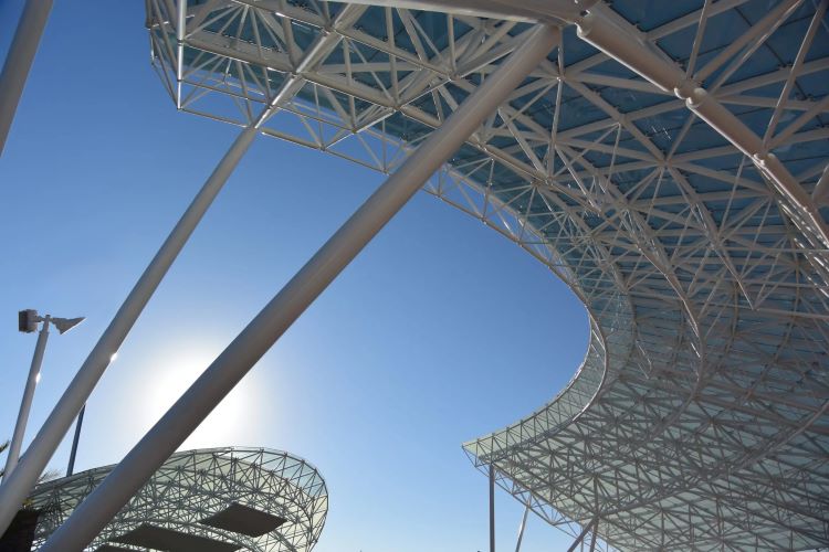 Larger Grid Spaceframe Canopy with Translucent Point supported Glass Shade and Shelter