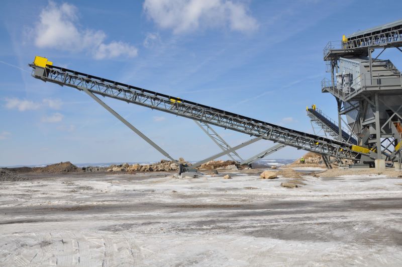 Screen Station Buildings and Screen Feed&Discharge Conveyors Steel Structures: 30” x 100’ Radial Stacker 